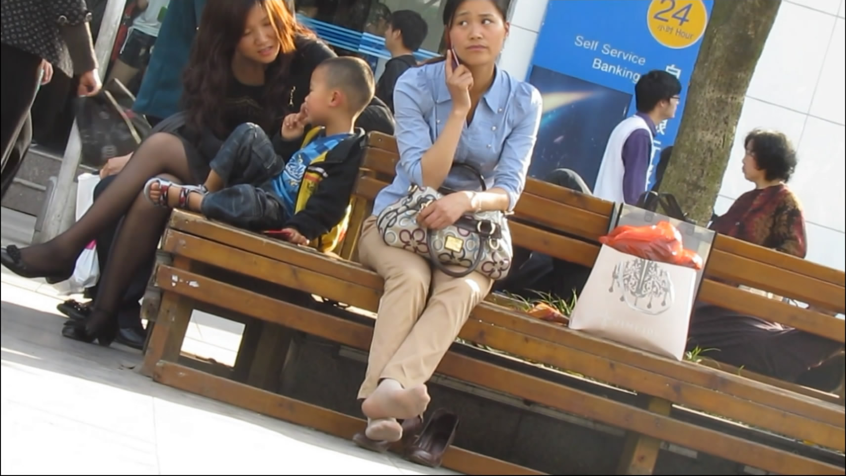 streetsnapnylon[00 01 40][20181205 224134 9]